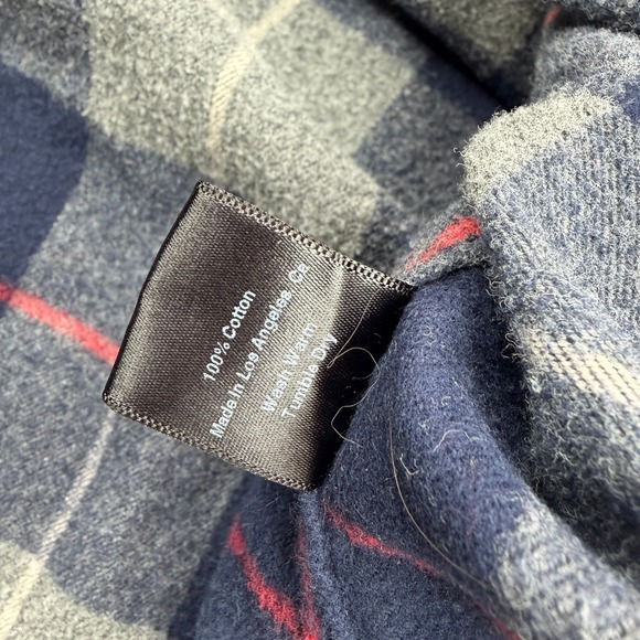 Flint And Tinder Flannel Shirt Men XL Blue Red Plaid Double Pocket Button Up USA - Picture 7 of 14